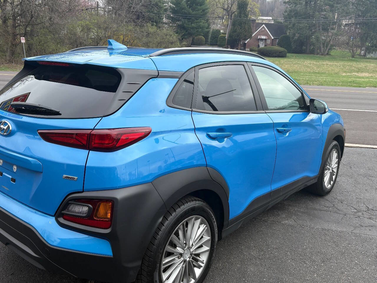 Used 2020 Hyundai Kona SEL Plus image 2
