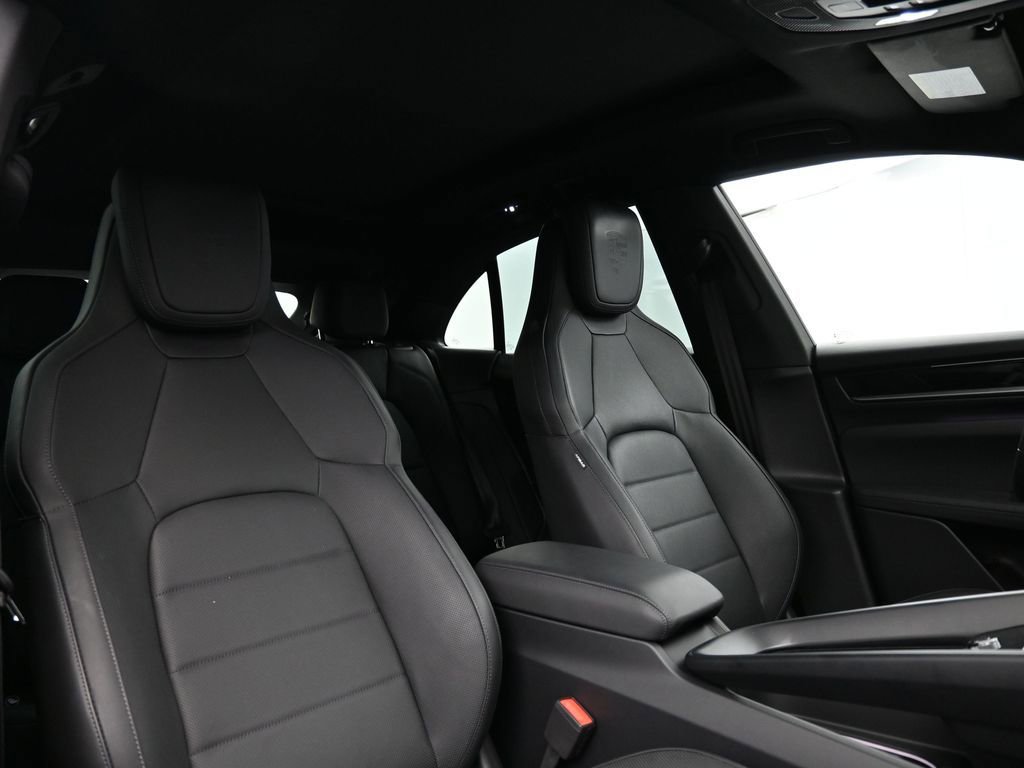 Certified 2024 Porsche Macan 4 Electric image 33