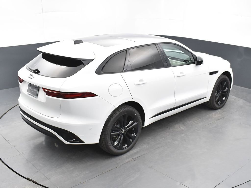 Certified 2025 Jaguar F-PACE R-Dynamic S image 33