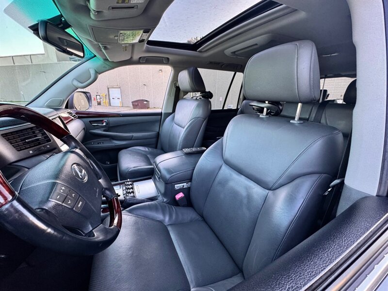 Used 2010 Lexus LX 570 4WD image 21