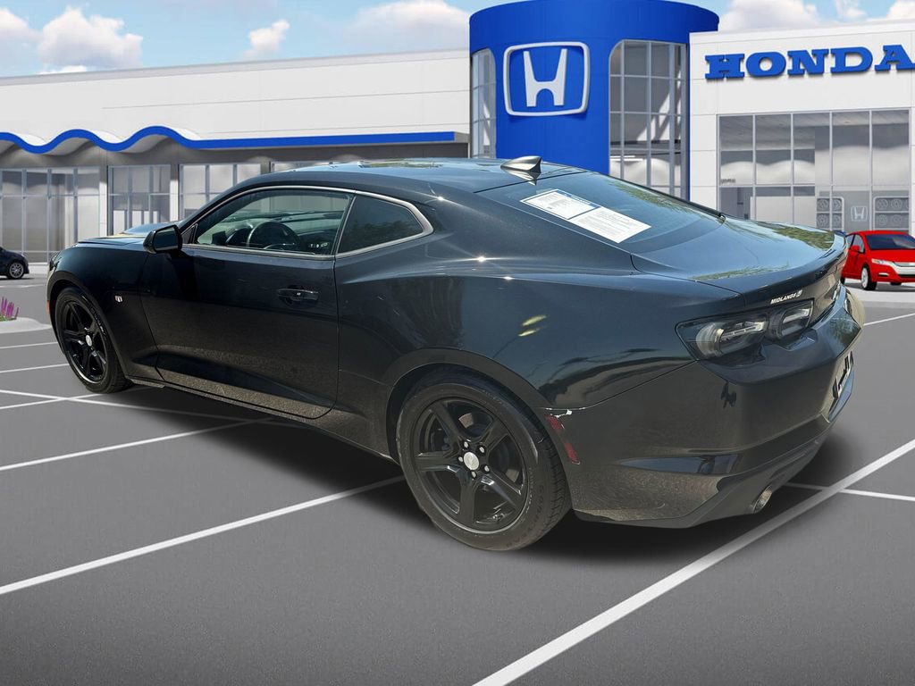 Used 2022 Chevrolet Camaro LT RWD image 6