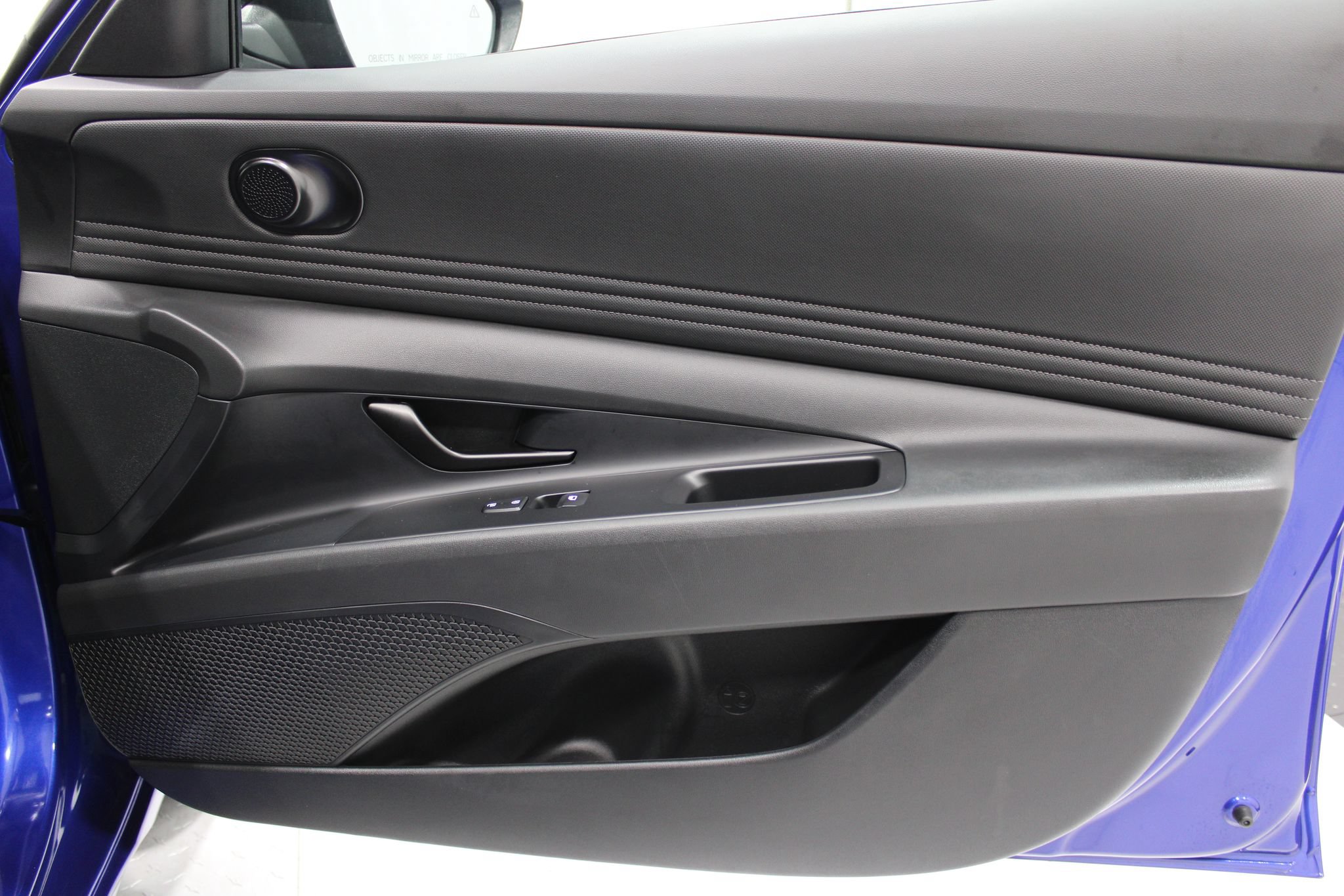 Used 2025 Hyundai Elantra Sport FWD image 24