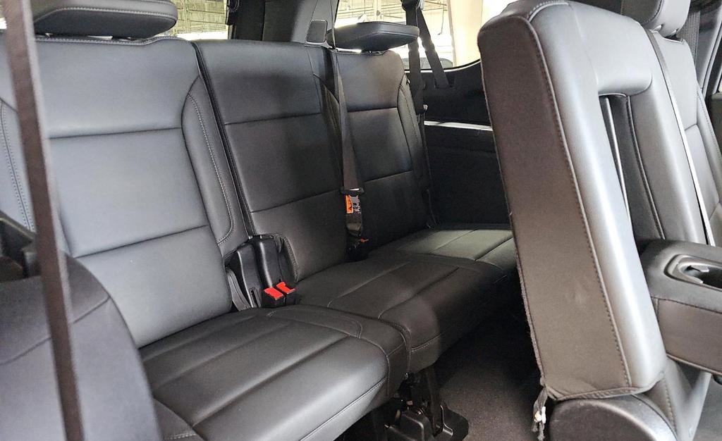 Used 2025 Chevrolet Suburban Z71 AWD/4WD image 17