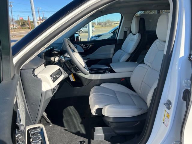 New 2026 Lincoln Aviator Reserve w/ Luxury Package image 9