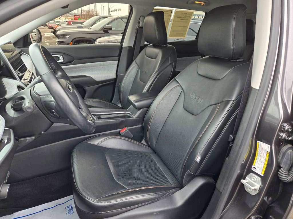 Used 2022 Jeep Compass Latitude image 14