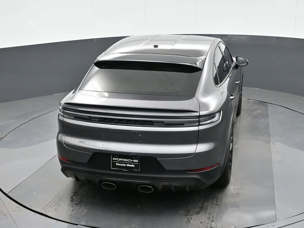Certified 2025 Porsche Cayenne GTS image 29