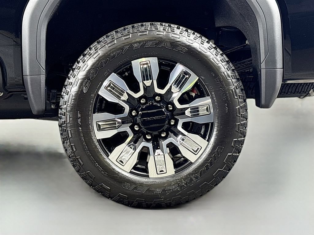 New 2026 GMC Sierra 3500 Denali w/ Denali Reserve Package image 32