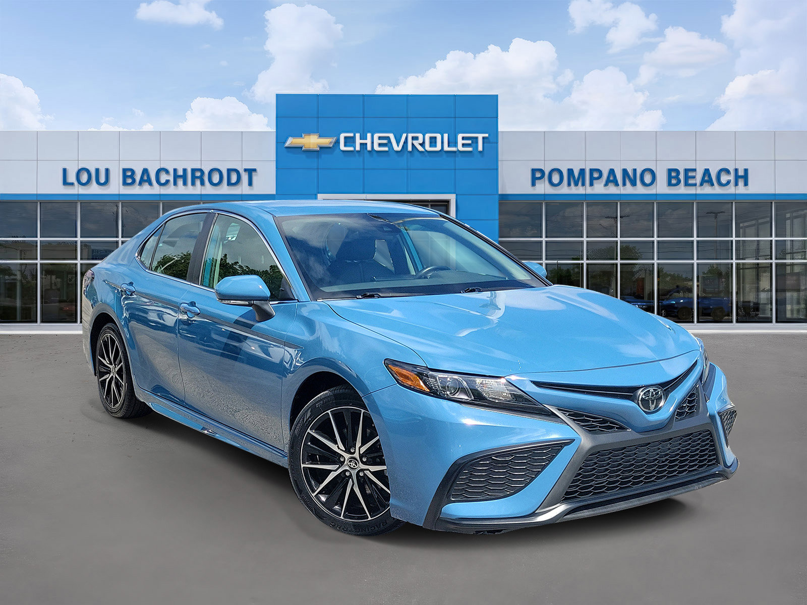 Used 2024 Toyota Camry SE image 1