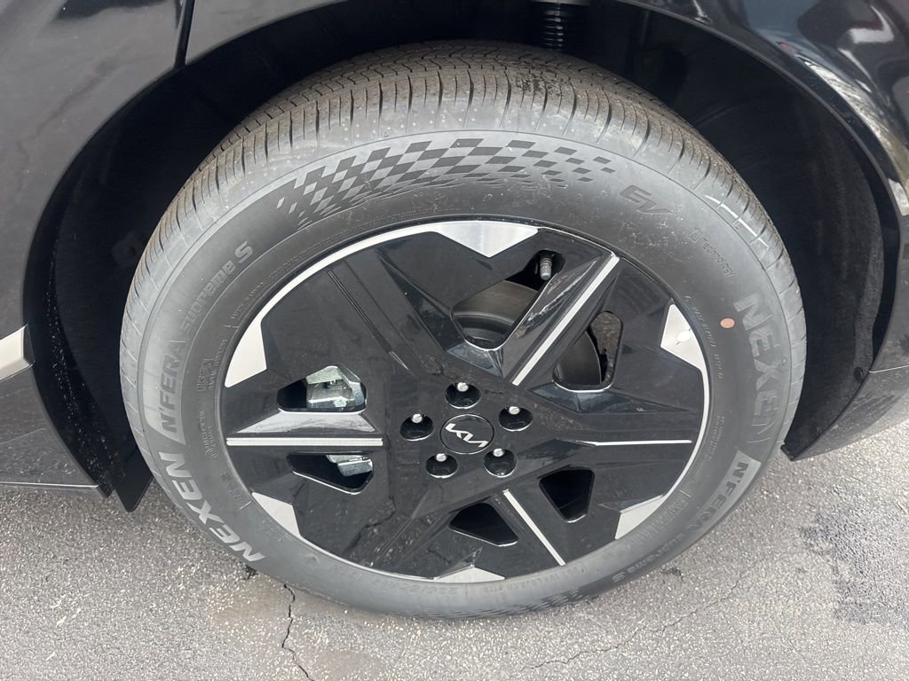 New 2025 Kia EV6 Wind image 20