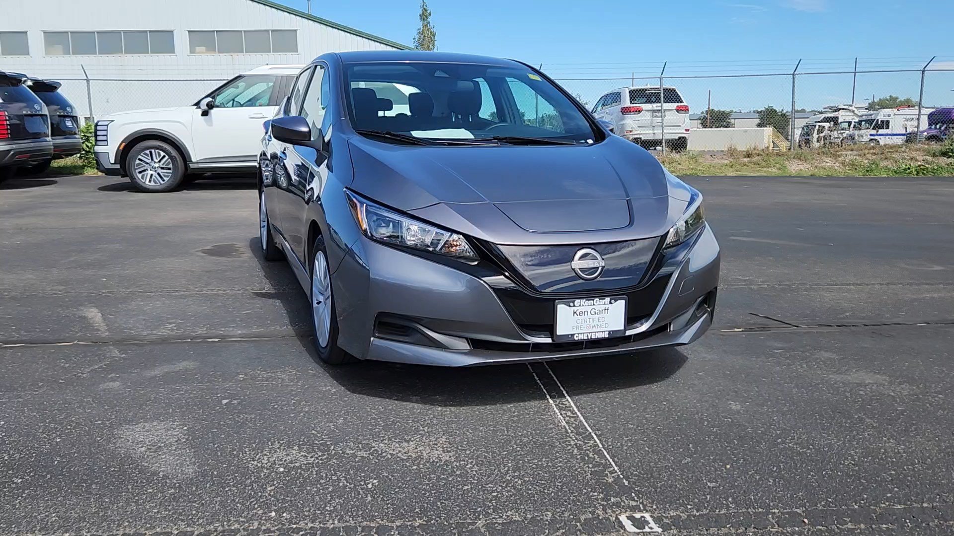 Used 2025 Nissan Leaf S FWD image 4