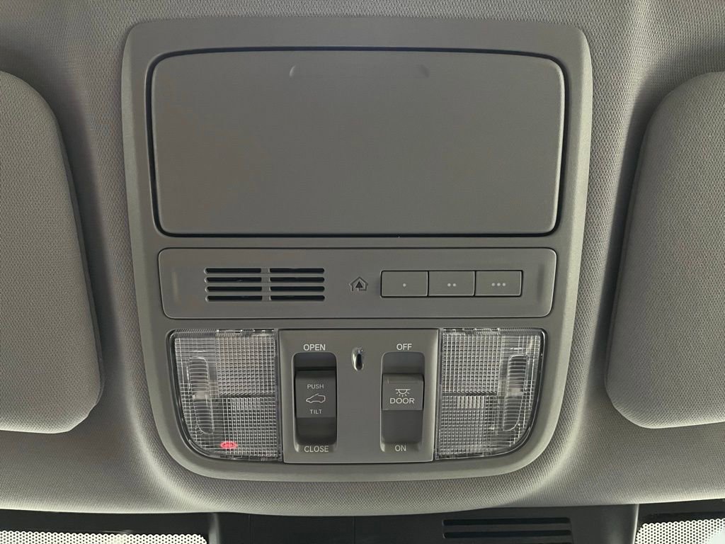 Used 2021 Honda CR-V Touring image 9