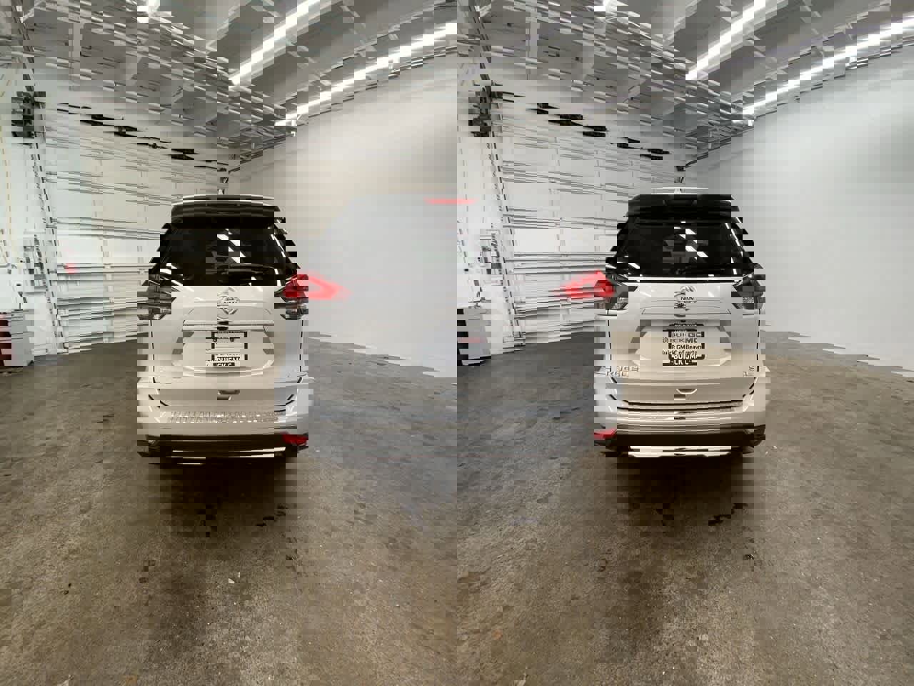 Used 2017 Nissan Rogue SL w/ SL Premium Package image 5