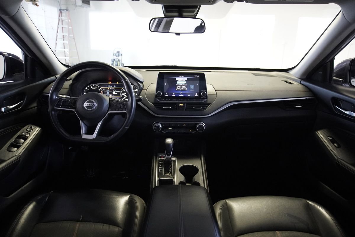 Used 2020 Nissan Altima 2.5 SR image 11