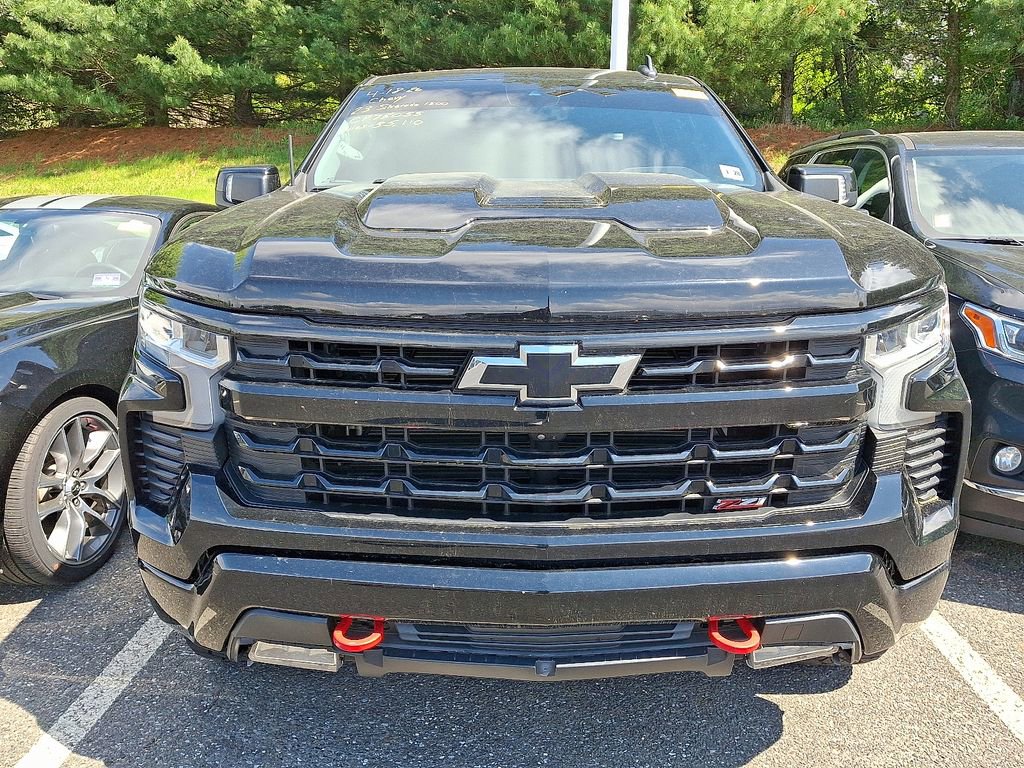 Used 2023 Chevrolet Silverado 1500 LT Trail Boss w/ LT Trail Boss Premium Package AWD/4WD image 2
