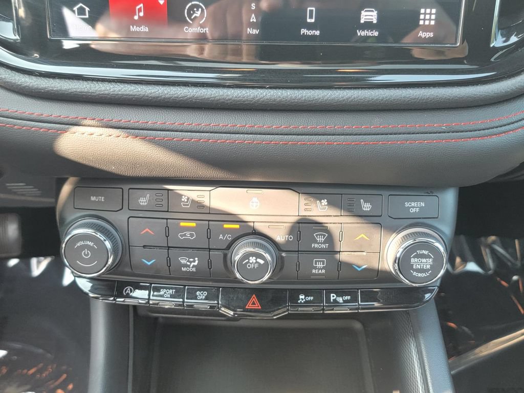 Used 2024 Dodge Durango GT AWD/4WD image 26