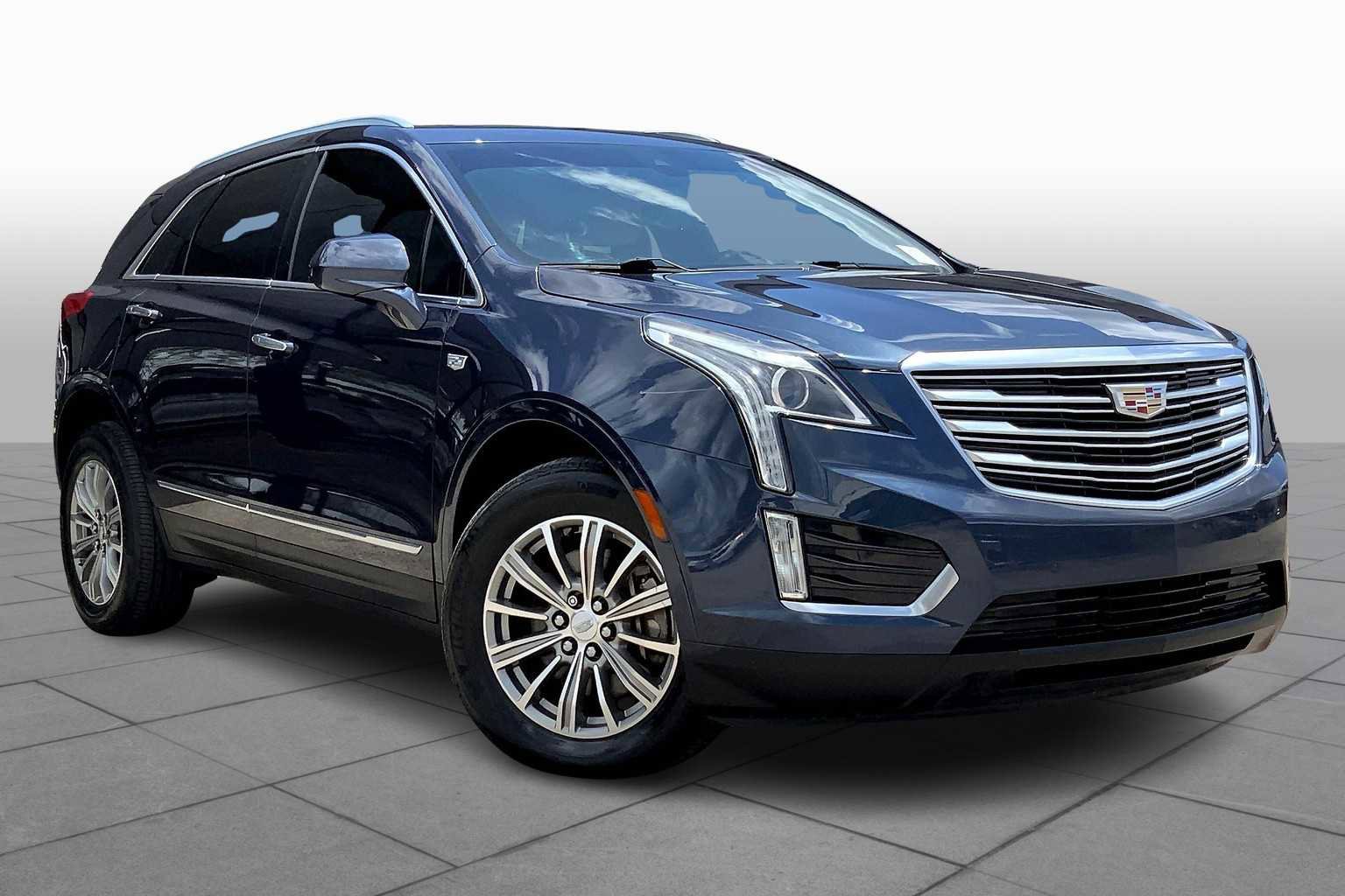 Used 2018 Cadillac XT5 Luxury w/ Driver Awareness Package image 4