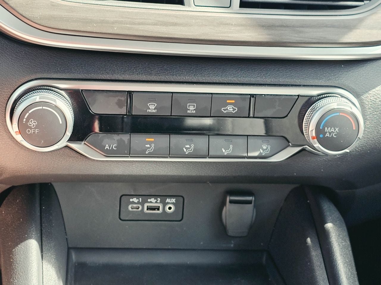 Used 2025 Nissan Altima 2.5 SV FWD image 19