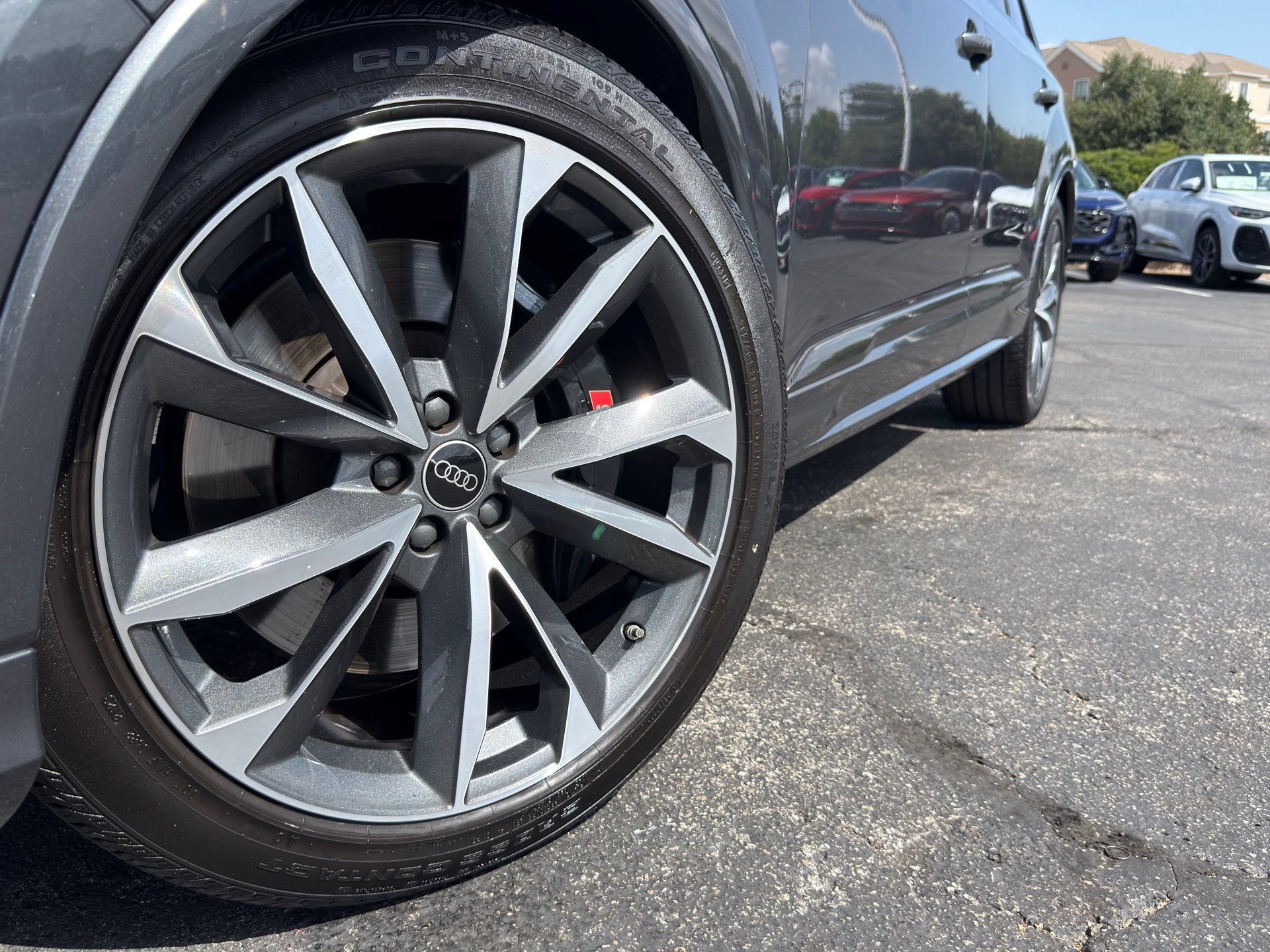 Used 2024 Audi SQ7 Premium Plus w/ Carbon Package AWD/4WD image 4
