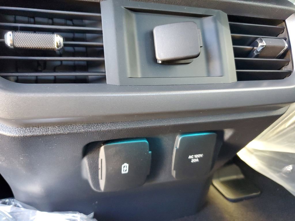 New 2025 Ford F150 XLT image 11