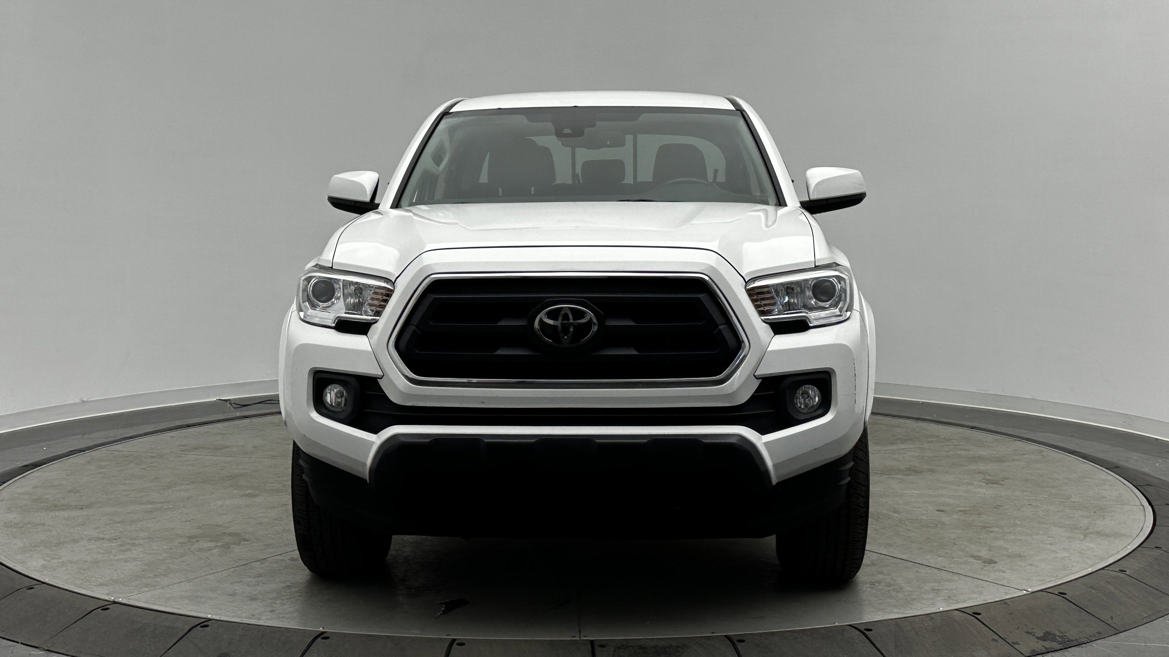 Used 2021 Toyota Tacoma SR5 image 2
