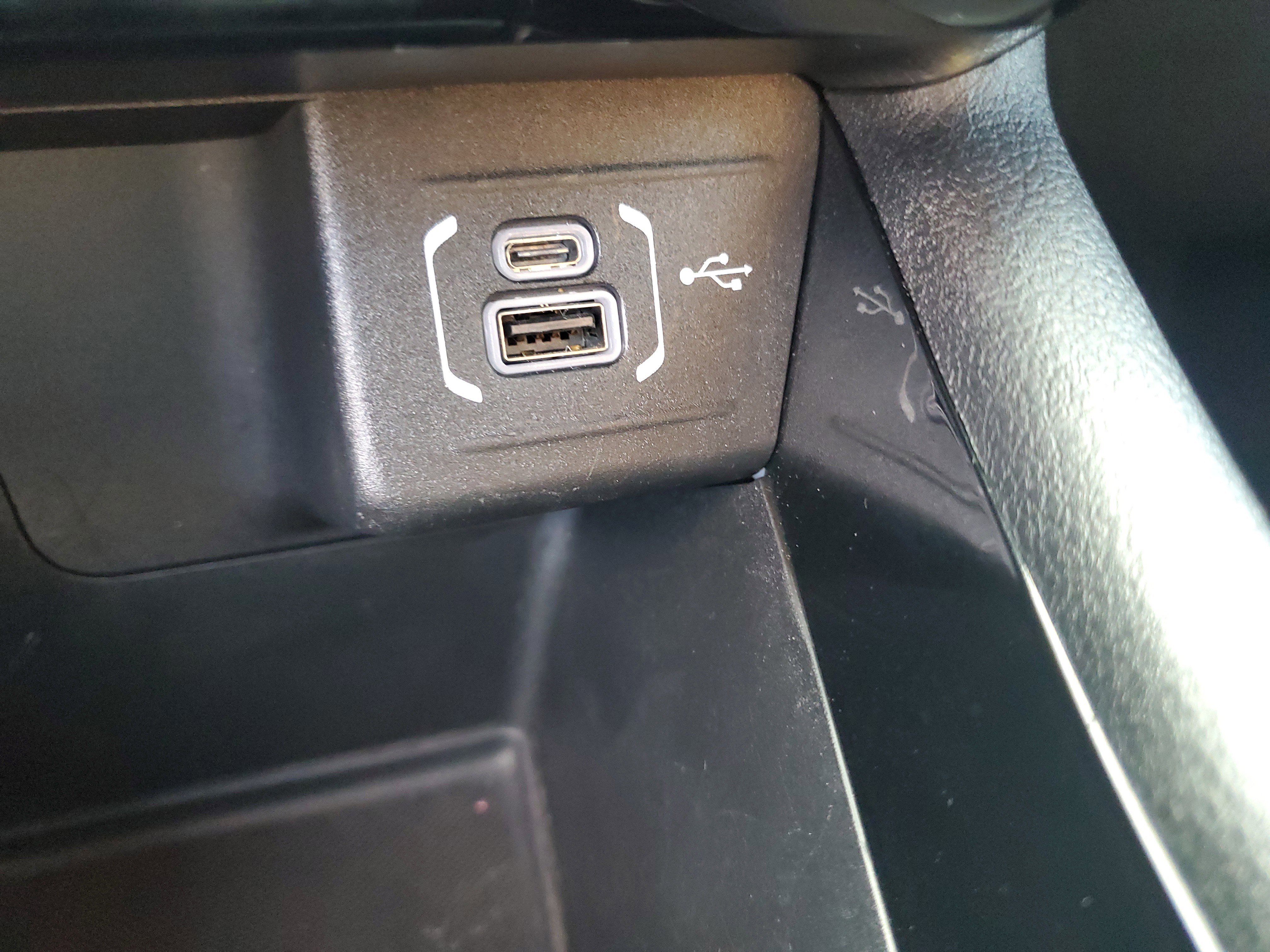 Used 2022 Jeep Compass Latitude FWD image 21