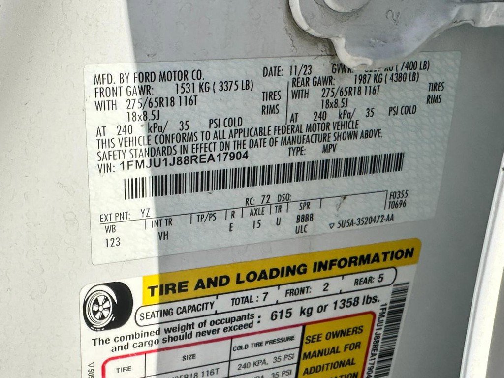 Used 2024 Ford Expedition XLT image 27