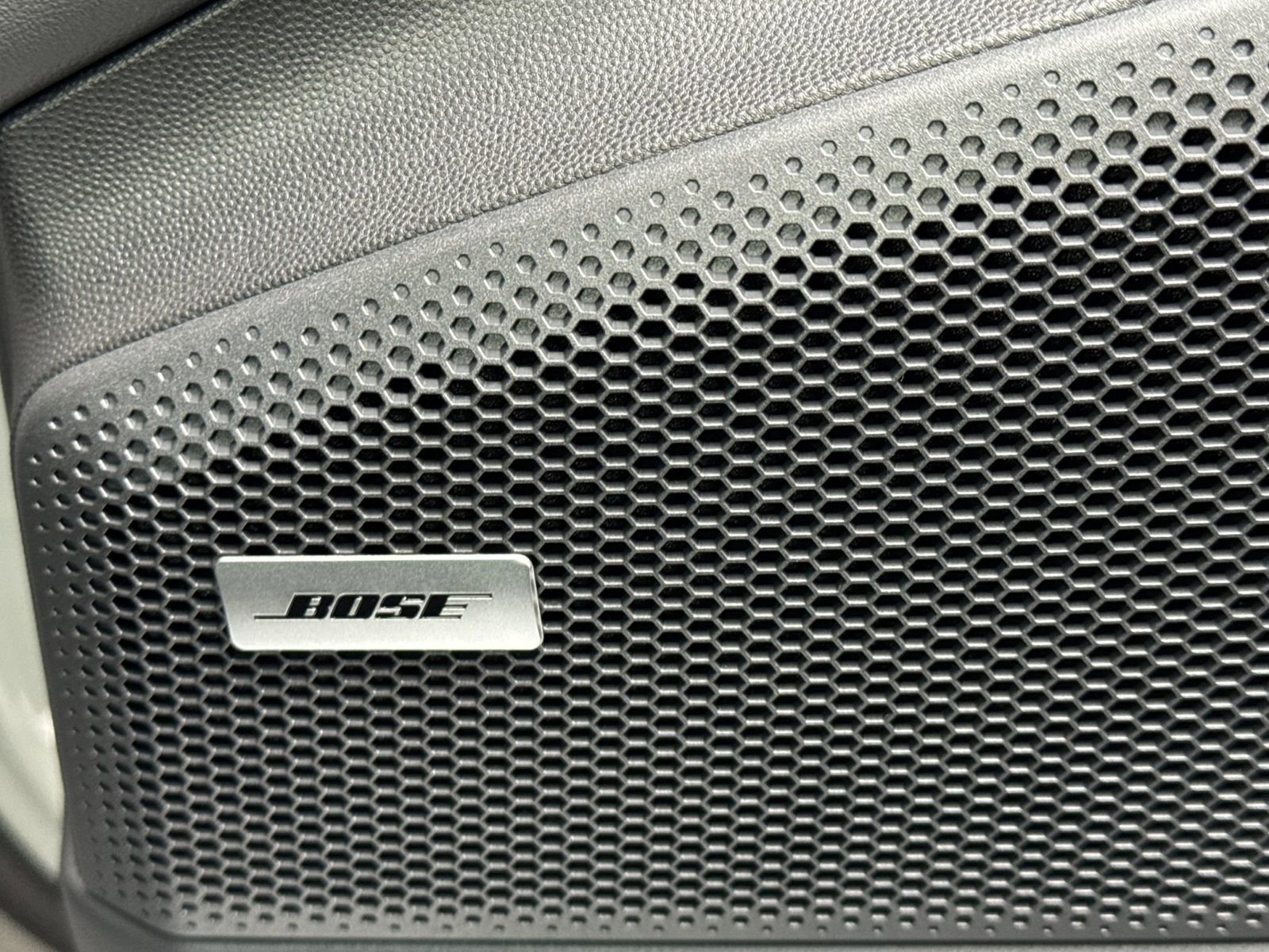 New 2026 Porsche Macan 4S Electric image 20