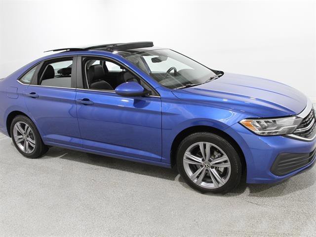 Certified 2023 Volkswagen Jetta SE w/ Panoramic Sunroof Package