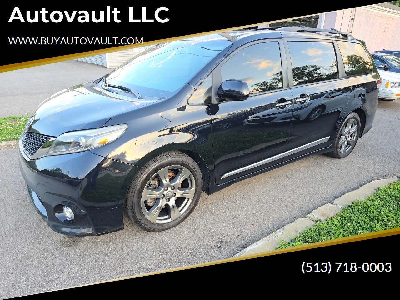 Used 2017 Toyota Sienna SE Premium