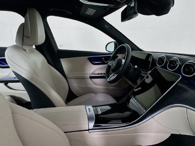 Used 2025 Mercedes-Benz C 300 Sedan image 25