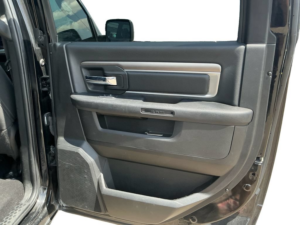 Used 2024 RAM 1500 Warlock AWD/4WD image 17