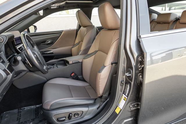 Used 2025 Lexus ES 350 w/ Accessory Package (Z2) FWD image 11