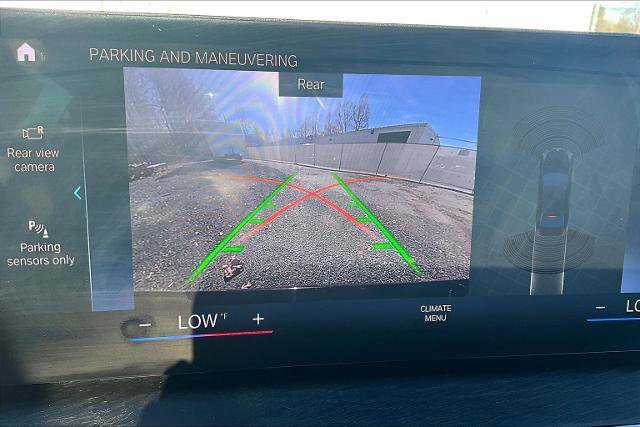 Used 2023 BMW 330i xDrive Sedan w/ Driving Assistance Package image 14