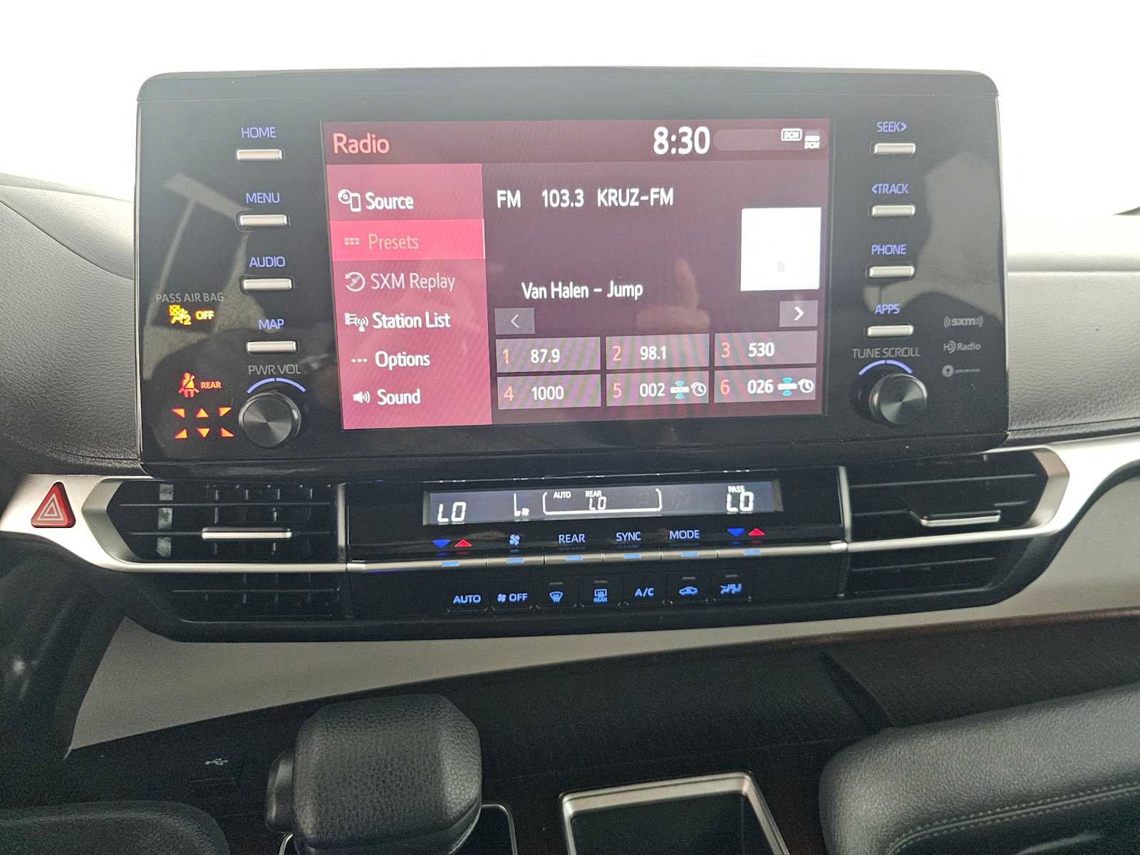 Used 2024 Toyota Sienna LE image 26