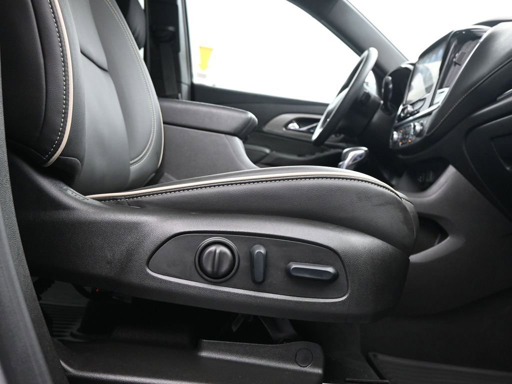 Certified 2023 Chevrolet Traverse Premier image 15