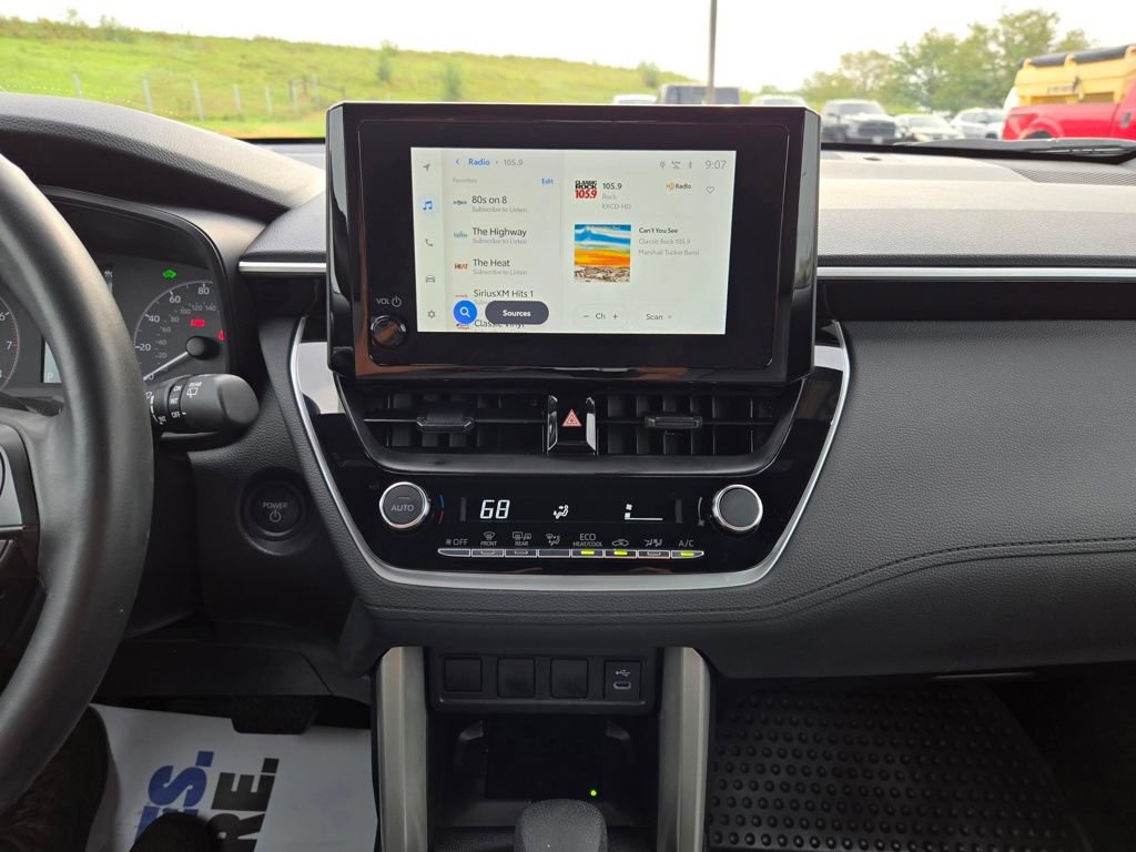 Used 2025 Toyota Corolla Cross AWD Hybrid w/ Moonroof Package image 21