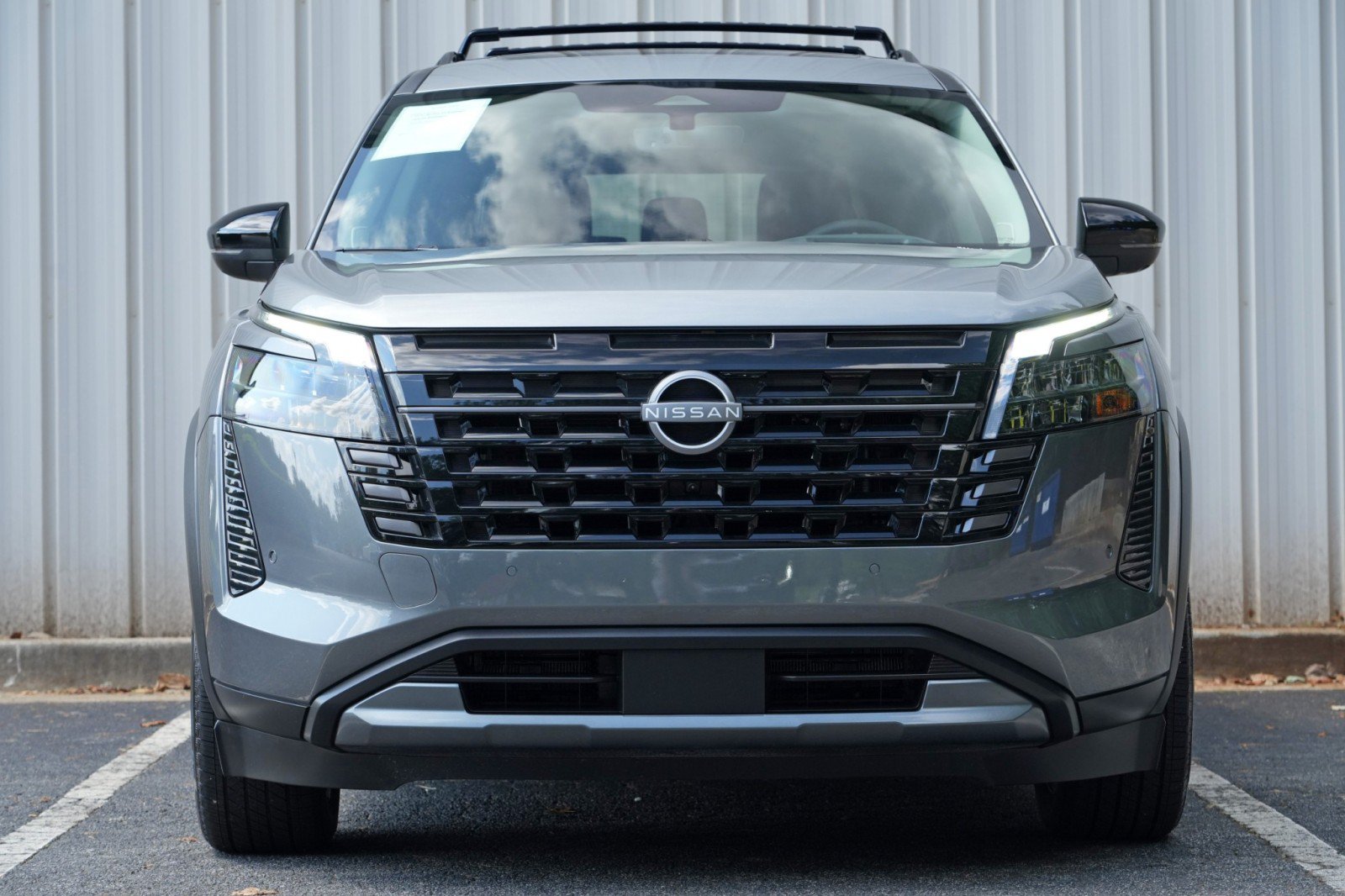 Used 2026 Nissan Pathfinder Platinum FWD image 7