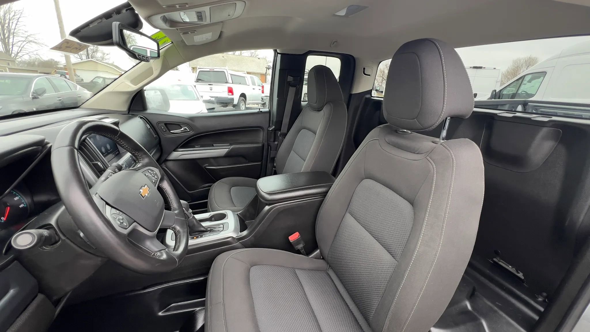 Used 2022 Chevrolet Colorado LT w/ Fleet Safety Package RWD image 19