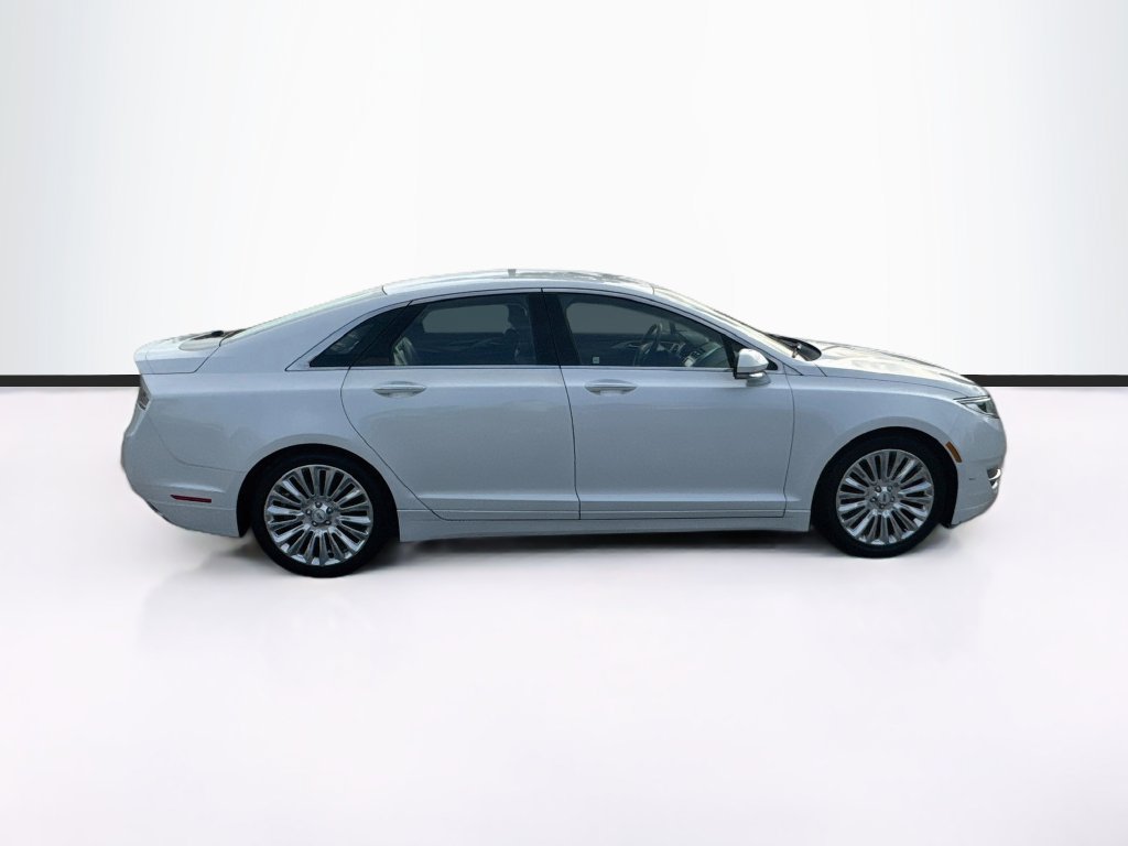 Used 2016 Lincoln MKZ FWD image 8