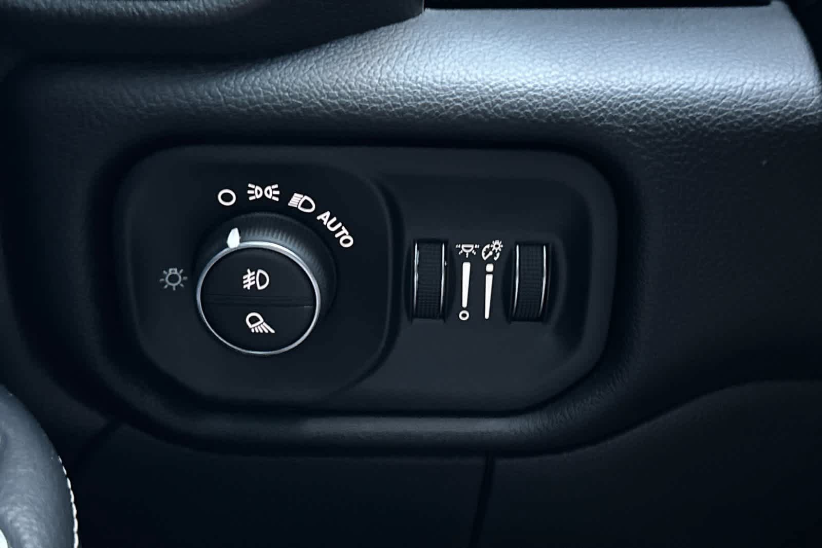 Used 2024 RAM 2500 Laramie w/ Night Edition AWD/4WD image 30
