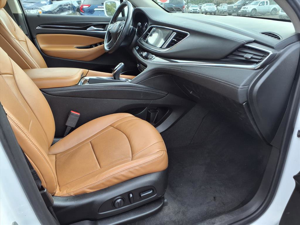 Used 2019 Buick Enclave Essence image 11