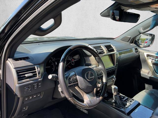 Used 2021 Lexus GX 460 Luxury w/ Sport Design Package AWD/4WD image 10