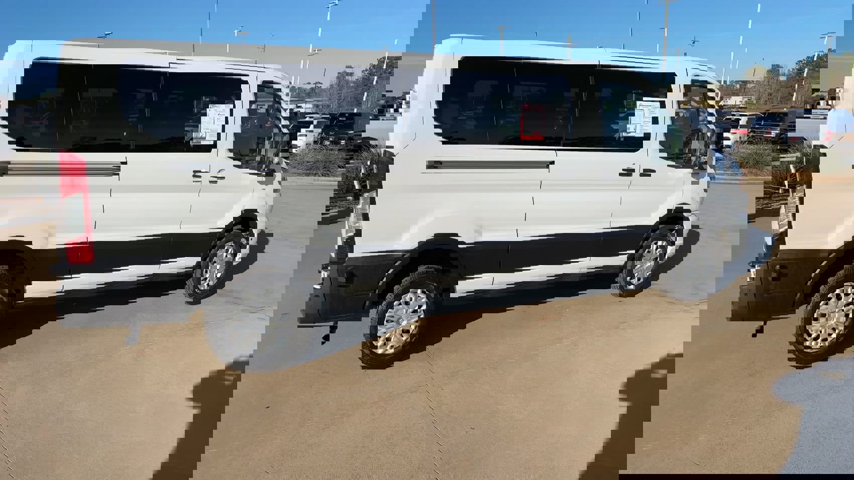 Used 2024 Ford Transit 350 XLT image 8