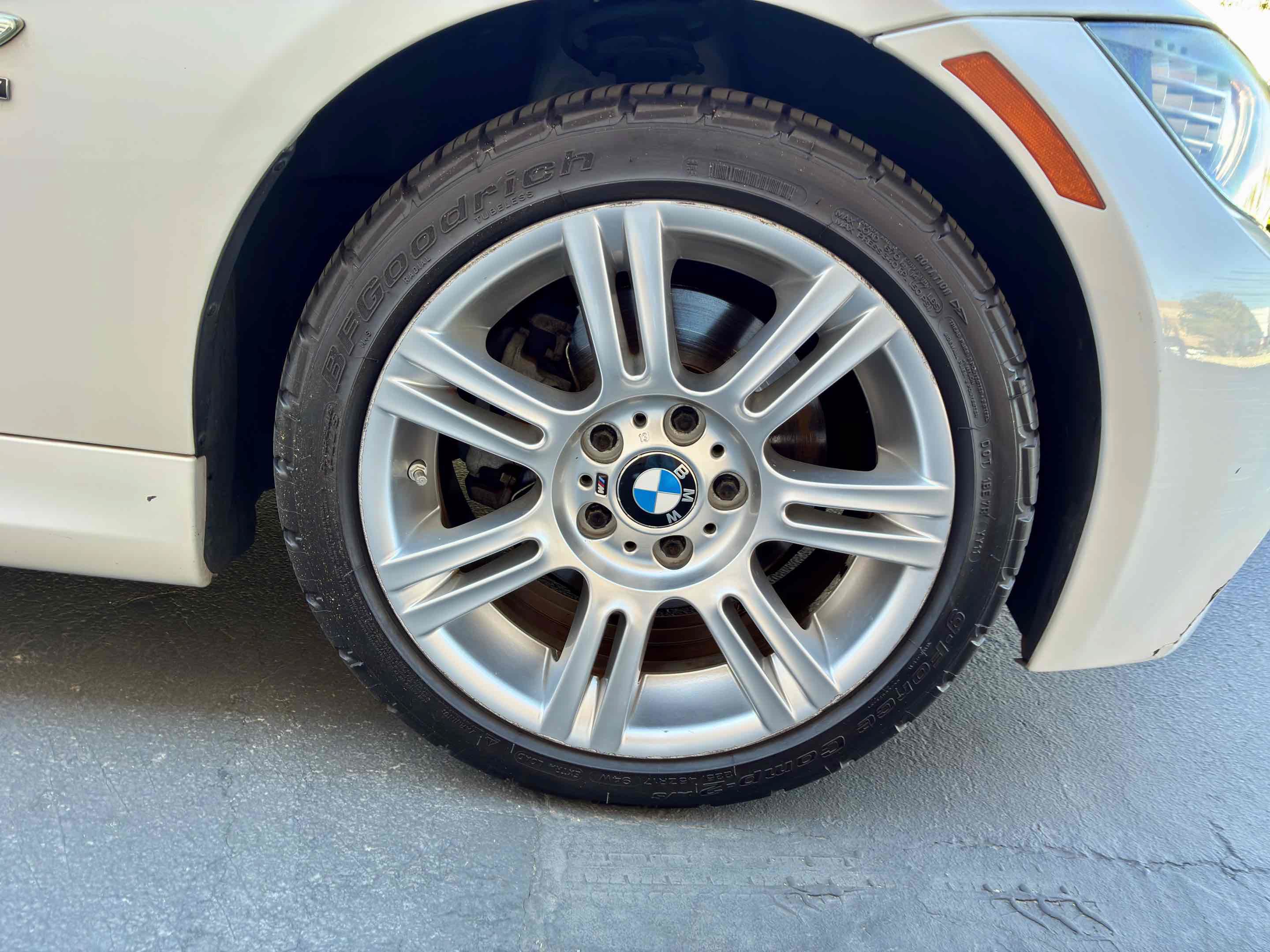 Used 2011 BMW 328i xDrive Wagon AWD/4WD image 13