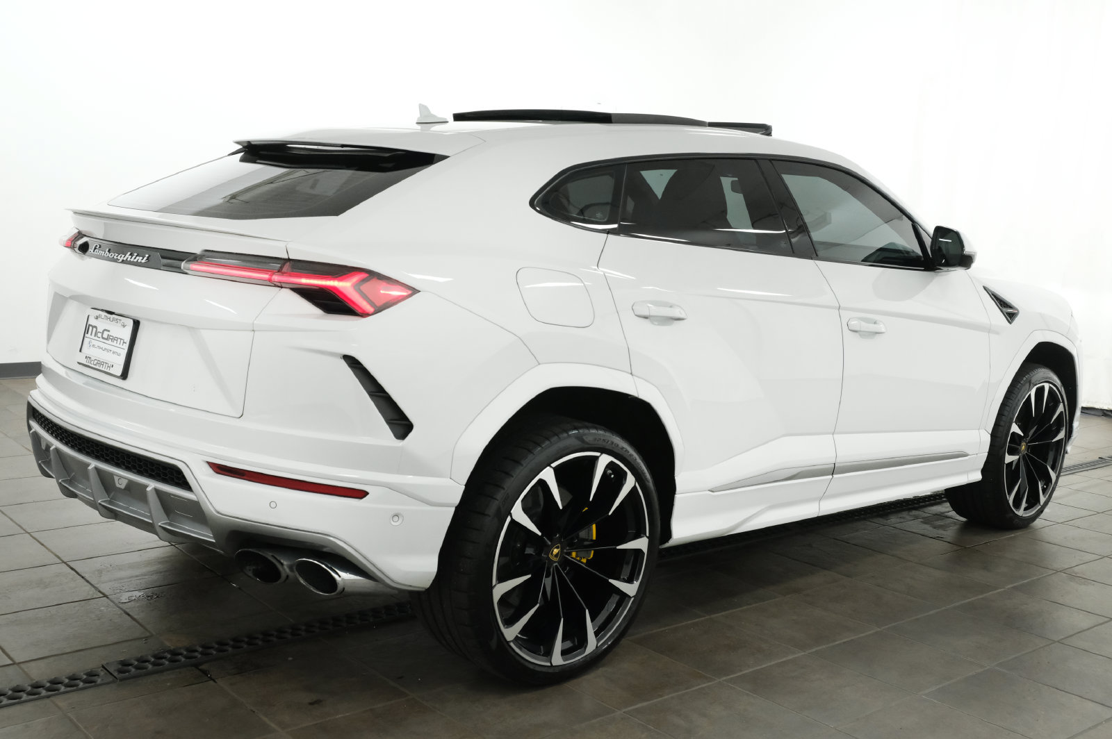 Used 2020 Lamborghini Urus AWD/4WD image 7