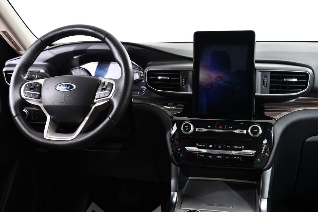Used 2022 Ford Explorer Limited w/ Limited Technology Package image 8