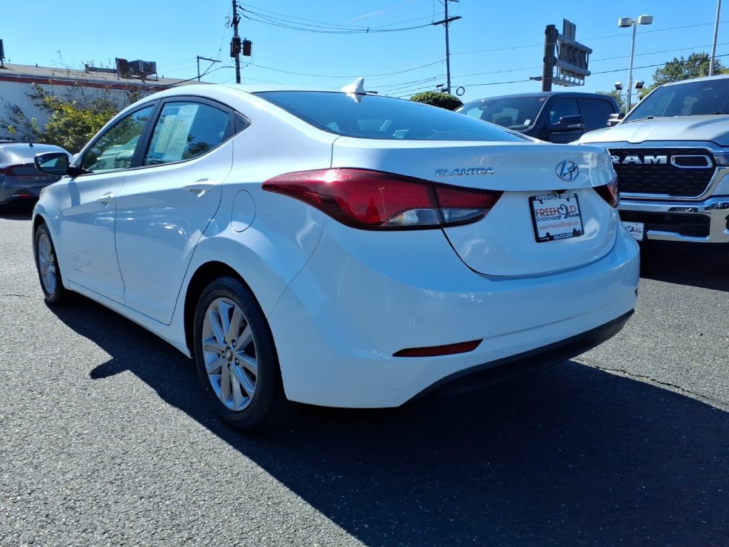 Used 2015 Hyundai Elantra SE w/ Option Group 02 FWD image 21