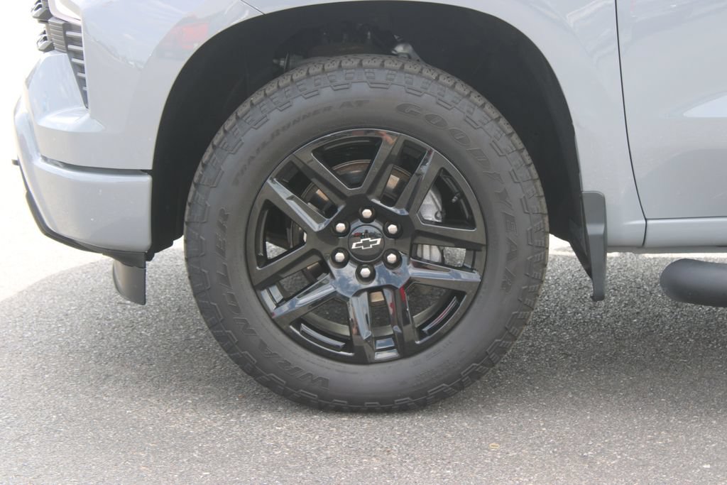 Used 2024 Chevrolet Silverado 1500 RST w/ Protection Package AWD/4WD image 18