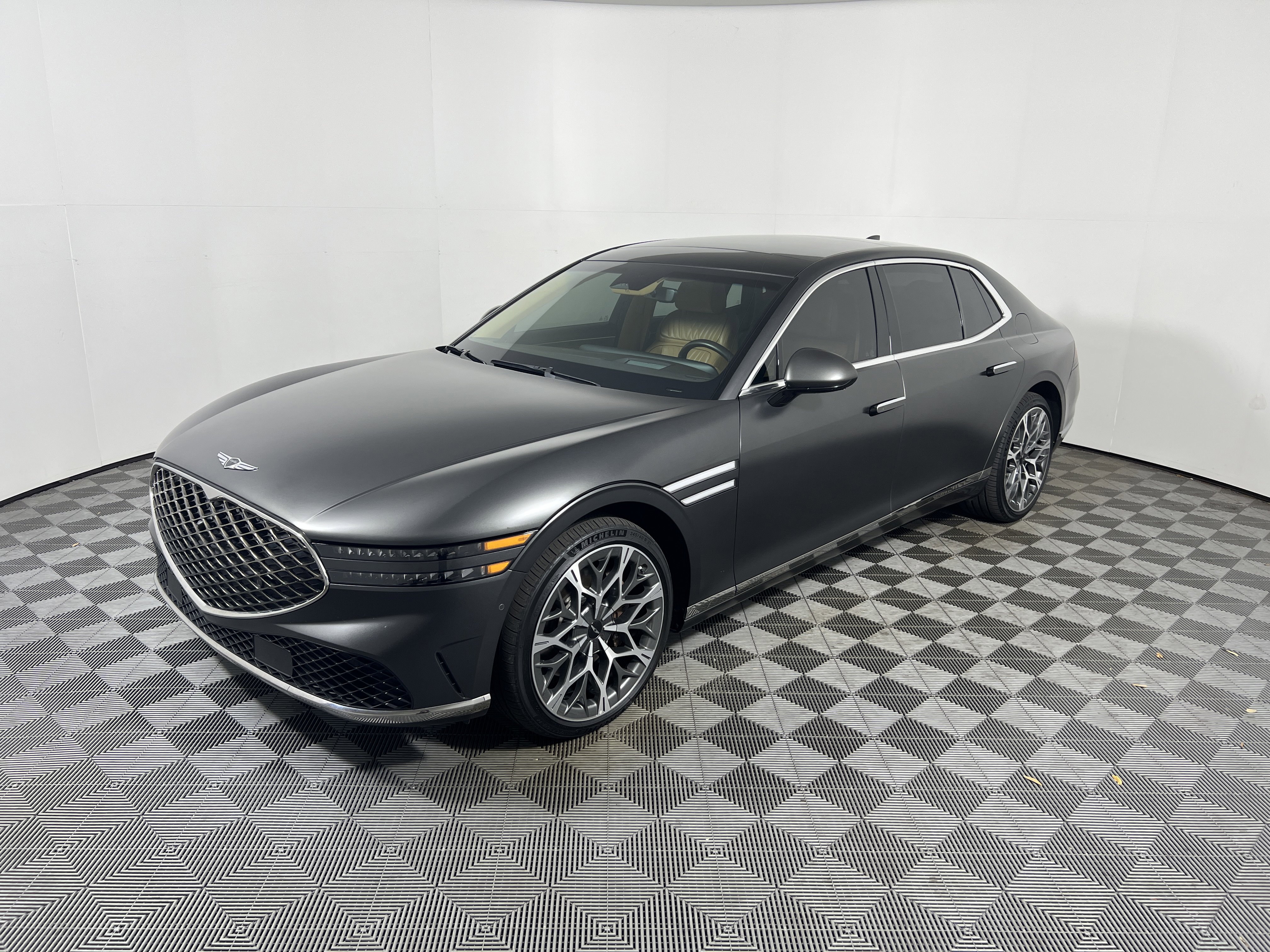 Used 2023 Genesis G90 3.5T AWD/4WD image 9