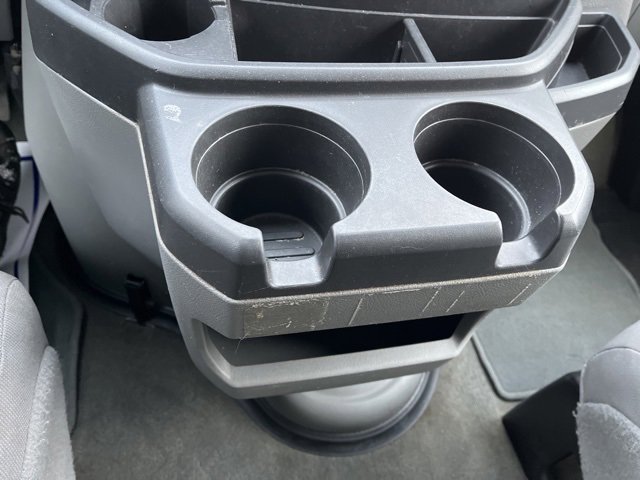 Used 2013 Ford E-350 and Econoline 350 XLT image 17